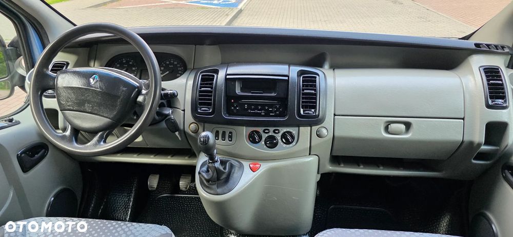 Renault Trafic - 16