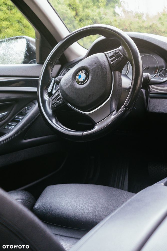 BMW Seria 5 530d xDrive - 4