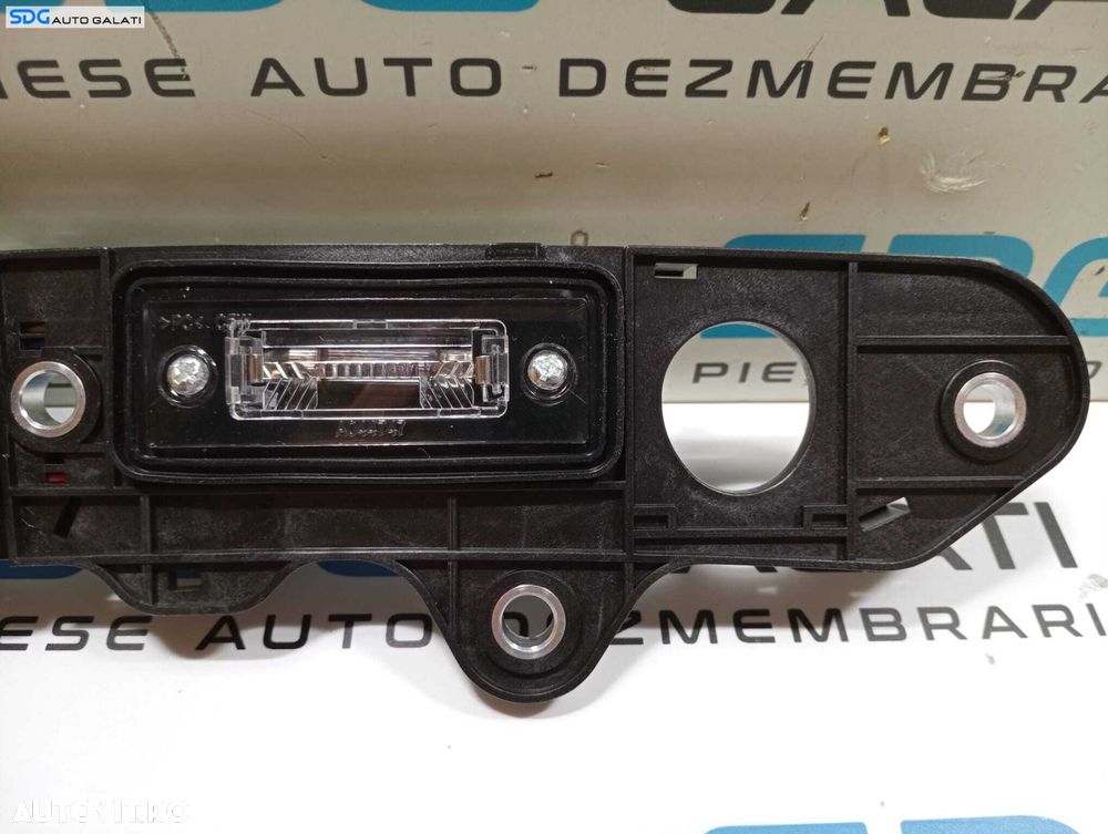 Maner Clapeta Actionare Deschidere cu Suport Bec Becuri Numar Hayon Haion Portbagaj Volkswagen Touran 2003 - 2010 Cod 132-053-093 [M6252] - 2