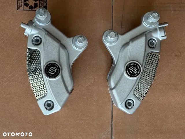 ZACISK ZACISKI HAMULCOWE PRZÓD BREMBO HARLEY TOURING CVO