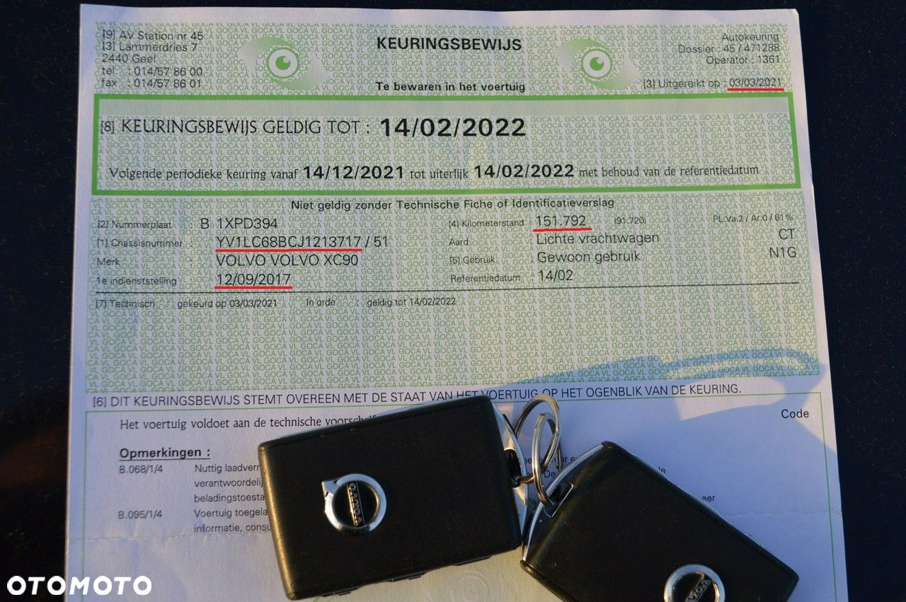 Volvo XC 90 D5 AWD Momentum - 3