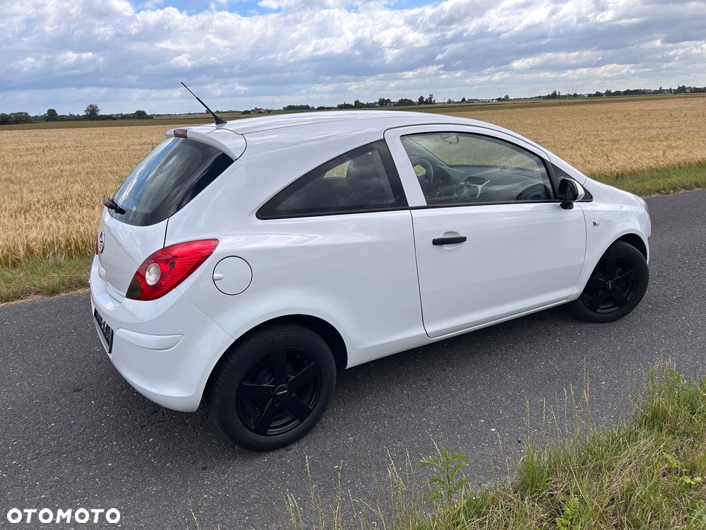 Opel Corsa 1.2 16V Cosmo - 8