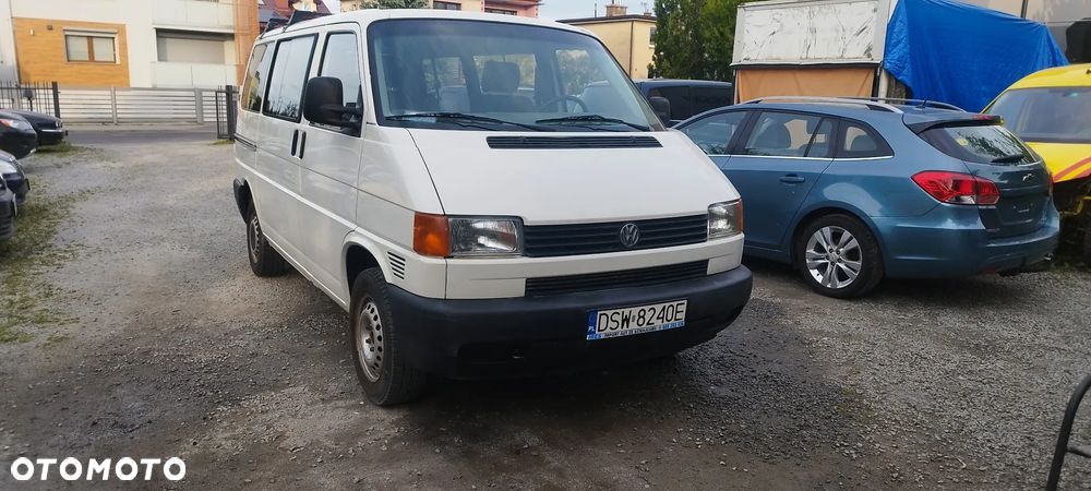 Volkswagen Transporter - 2