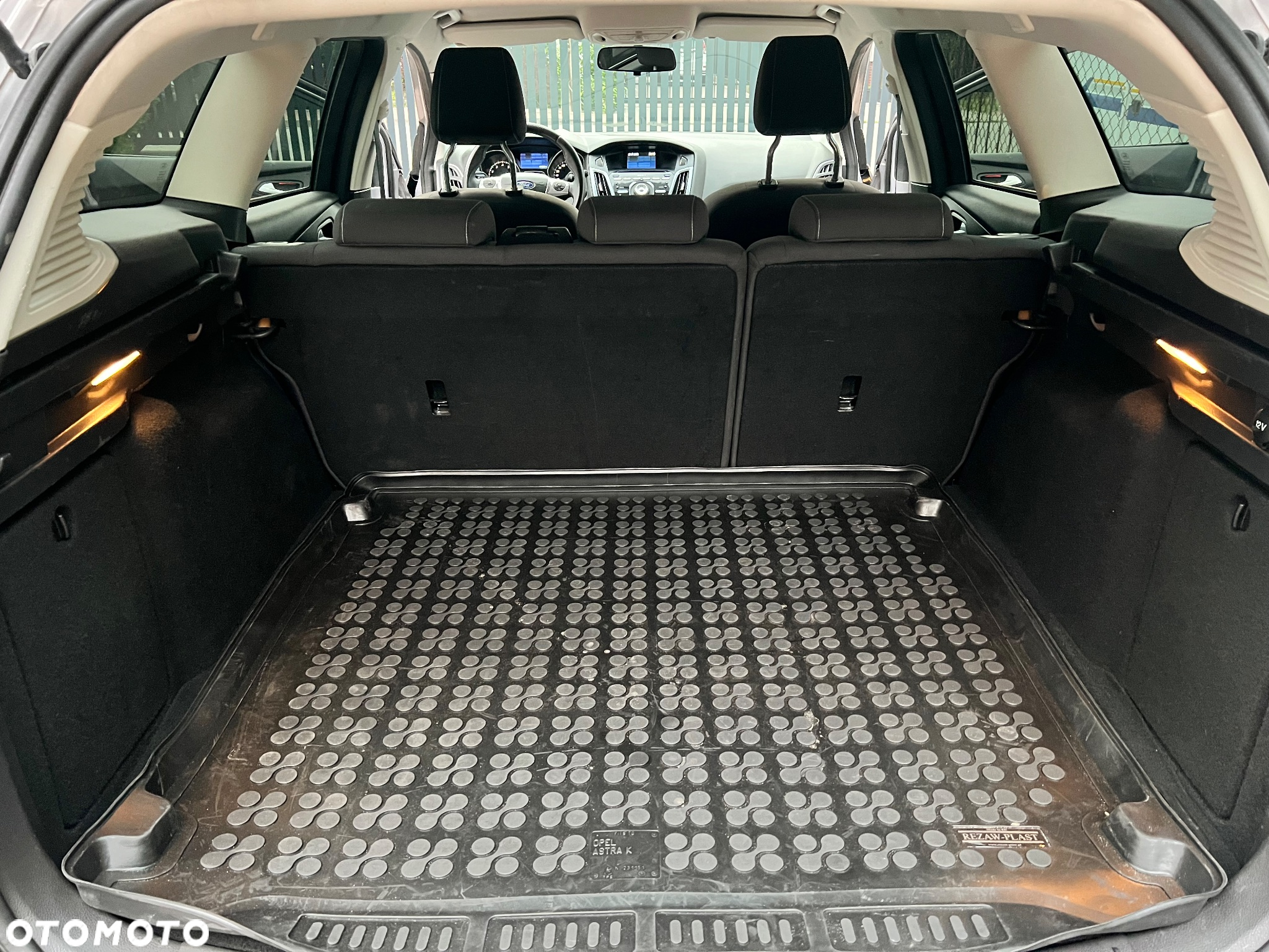 Ford Focus 1.6 EcoBoost Titanium - 13