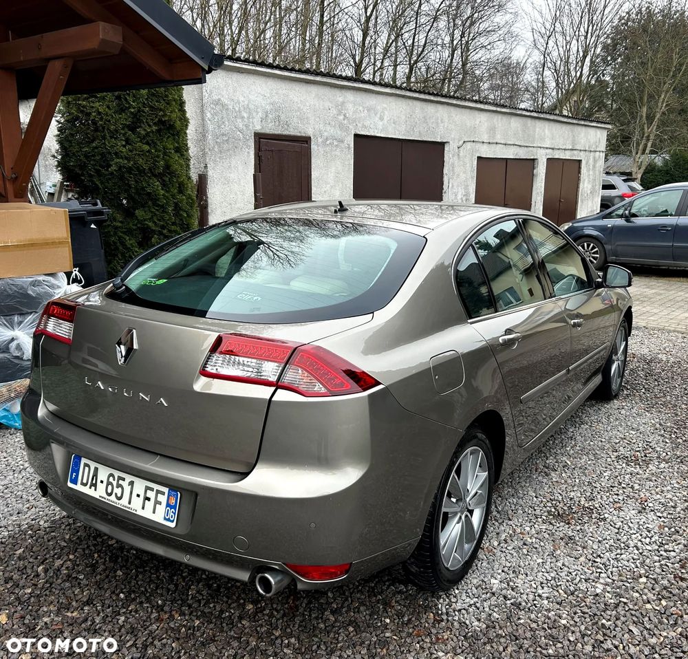 Renault Laguna dCi 110 FAP EDC Paris - 4