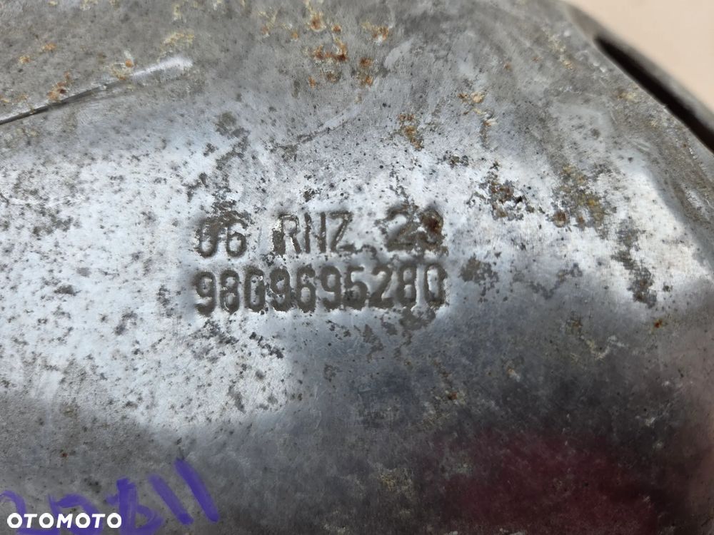 Osłona termiczna katalizatora 1.5 BLUEHDI  Peugeot 208 II     9809695280 - 5