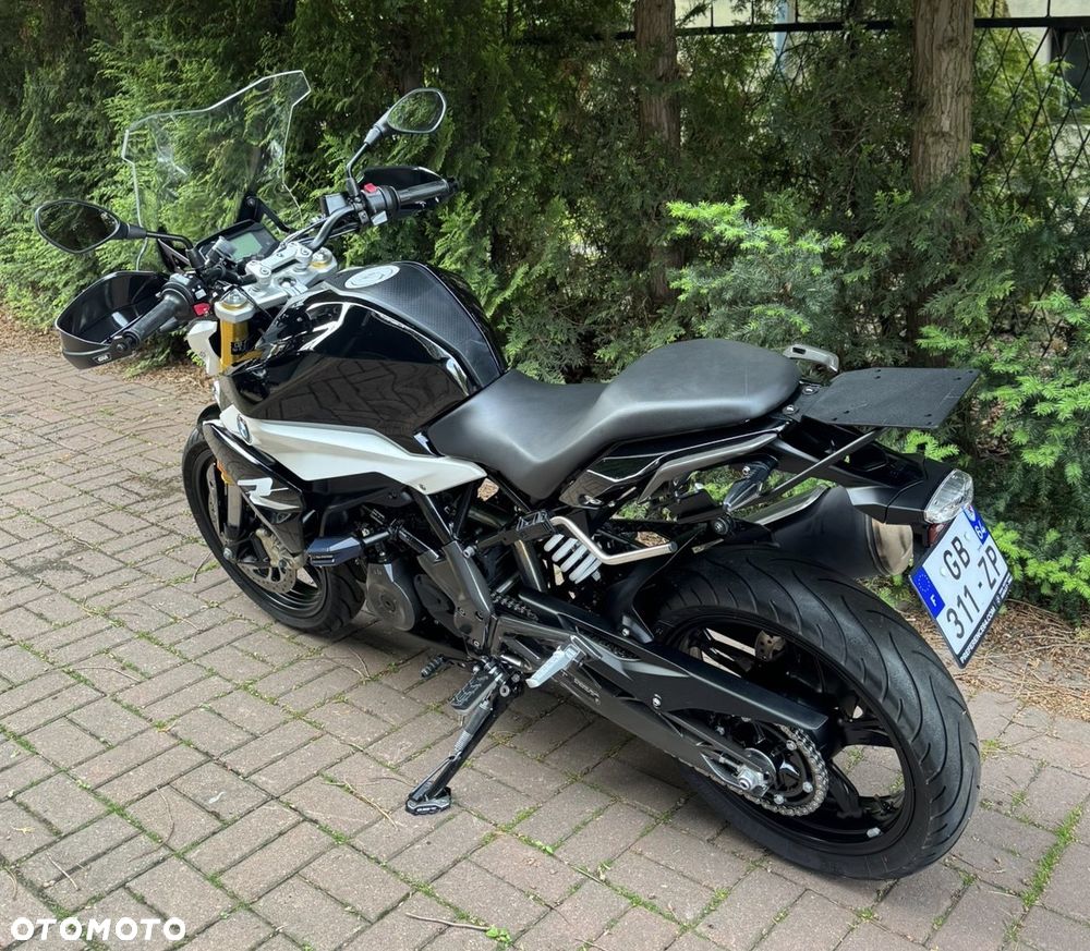 BMW G - 9