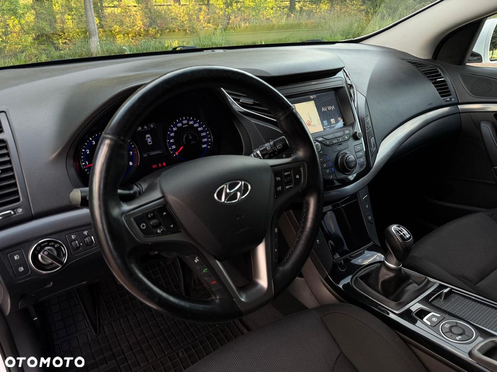 Hyundai i40 Kombi 1.6 Trend - 11