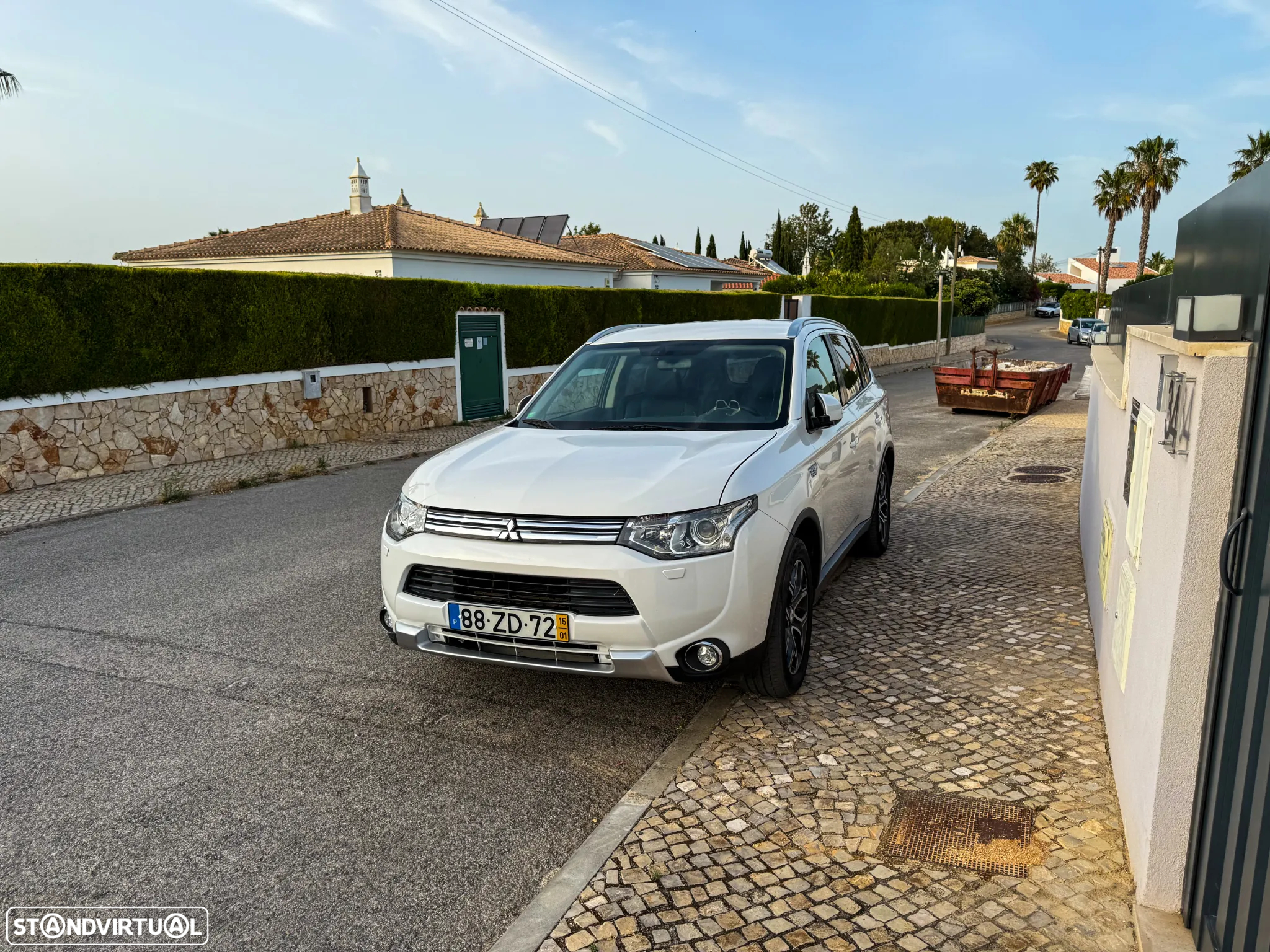 Mitsubishi Outlander - 3