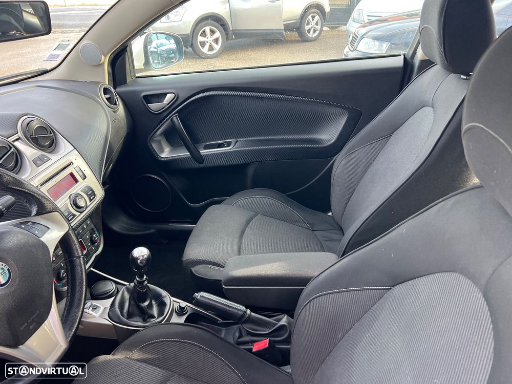 Alfa Romeo MiTo 1.3 JTD Distinctive - 28