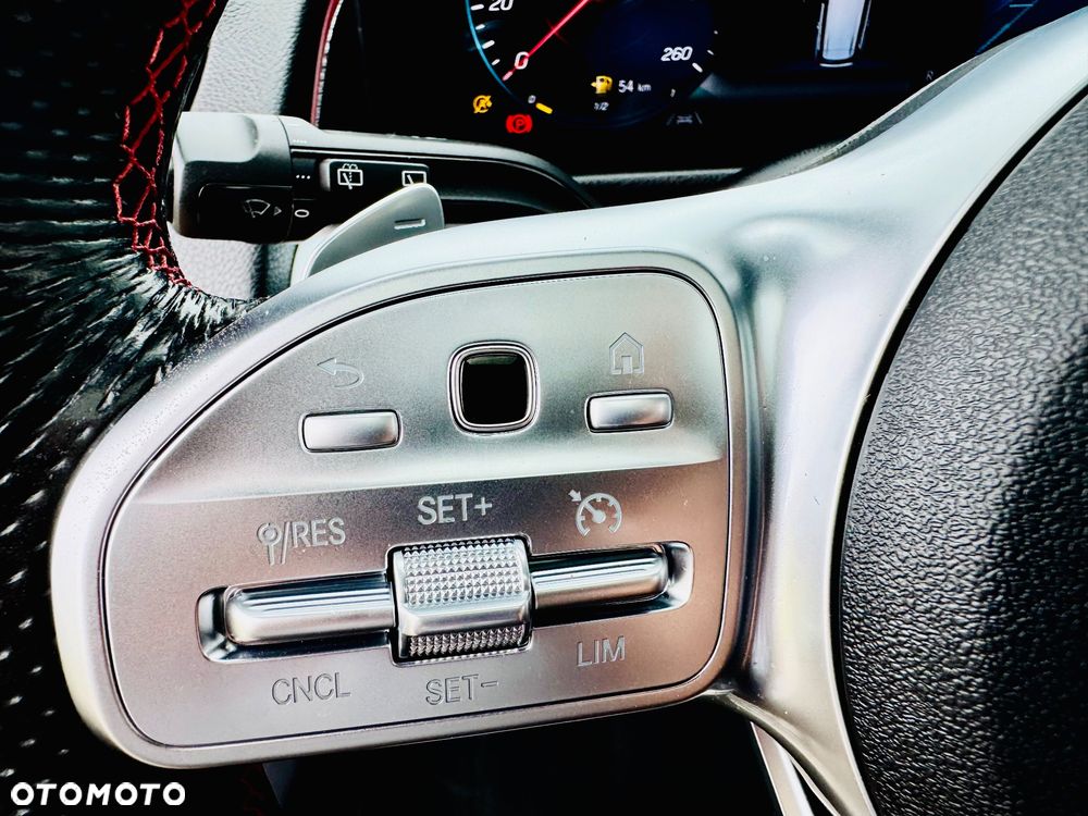 Mercedes-Benz GLB 200 d 8G-DCT AMG Line - 39