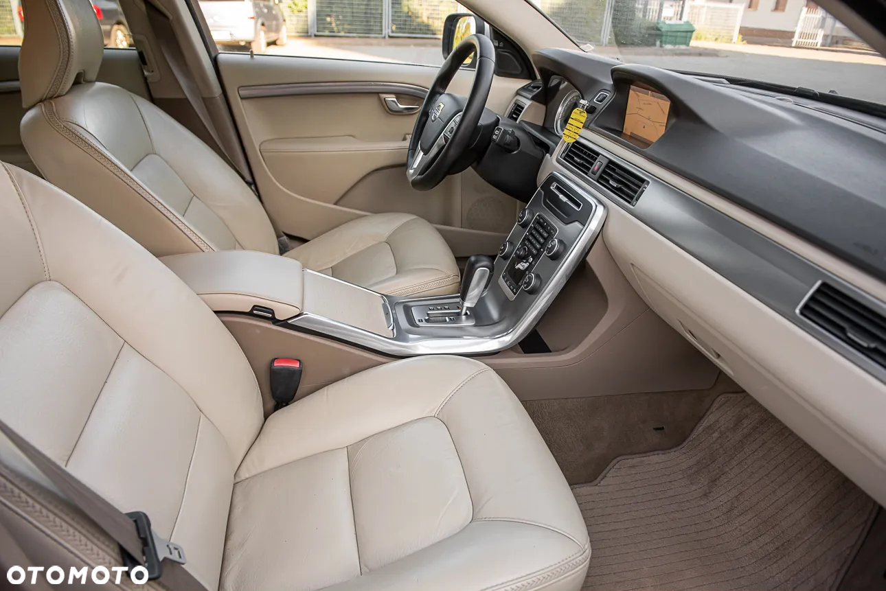 Volvo XC 70 D5 AWD Geartronic Summum - 32