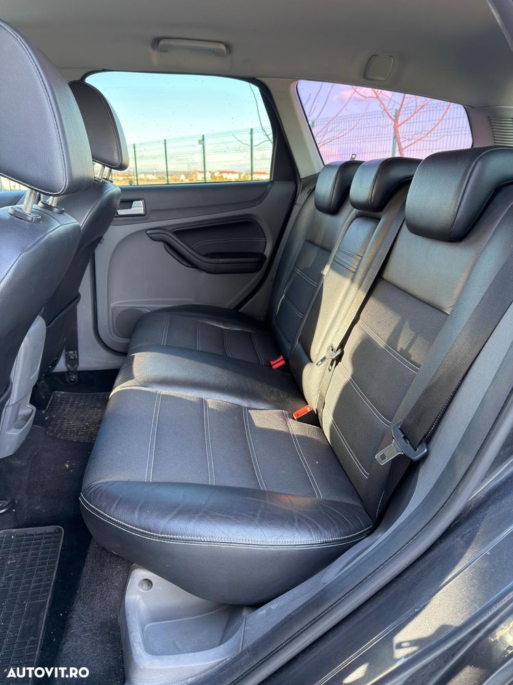 Ford Focus 1.6 TDCi DPF Titanium - 8