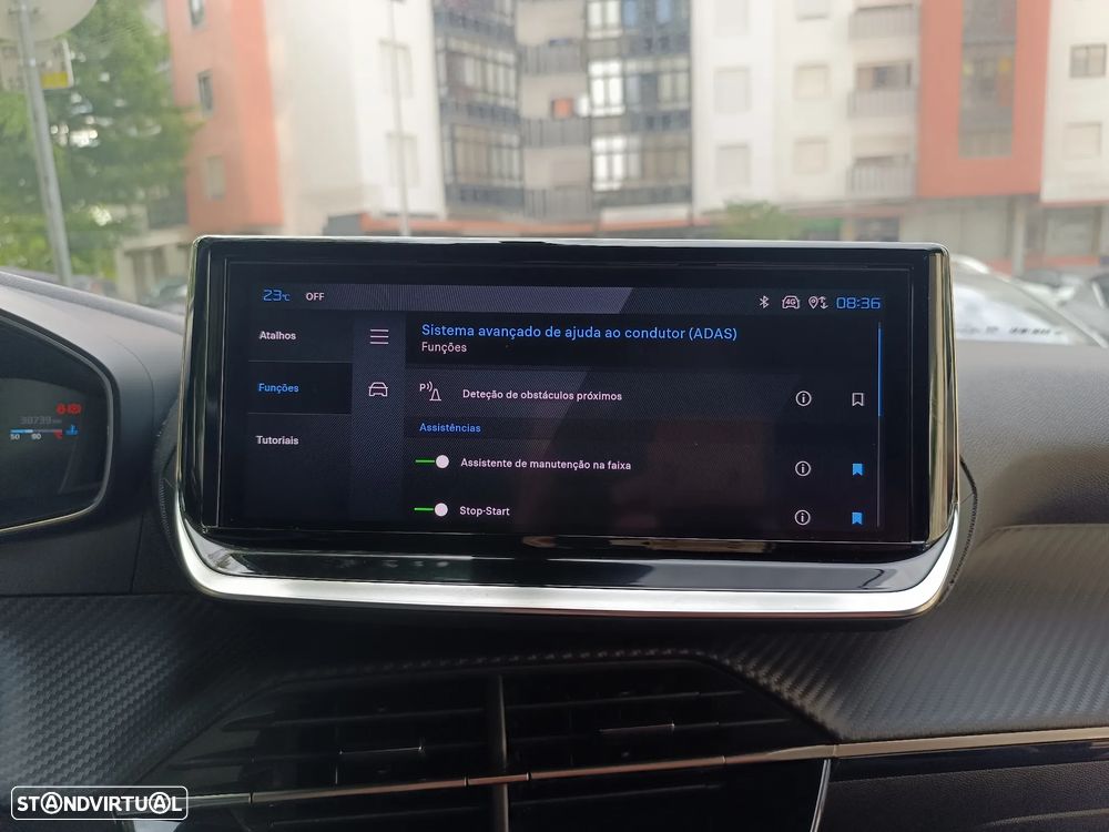 Peugeot 2008 1.2 PureTech Allure Pack - 44