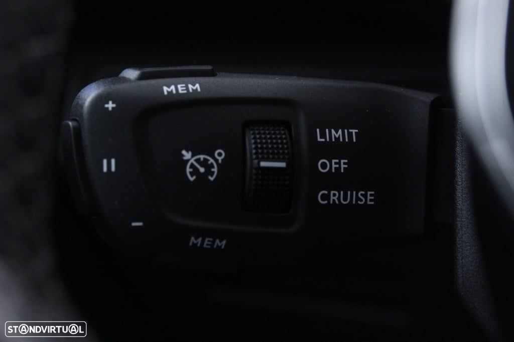 Peugeot 3008 1.5 BlueHDi Allure Pack EAT8 - 26