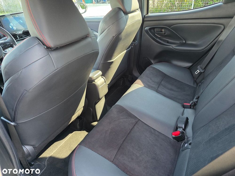 Toyota Yaris - 31