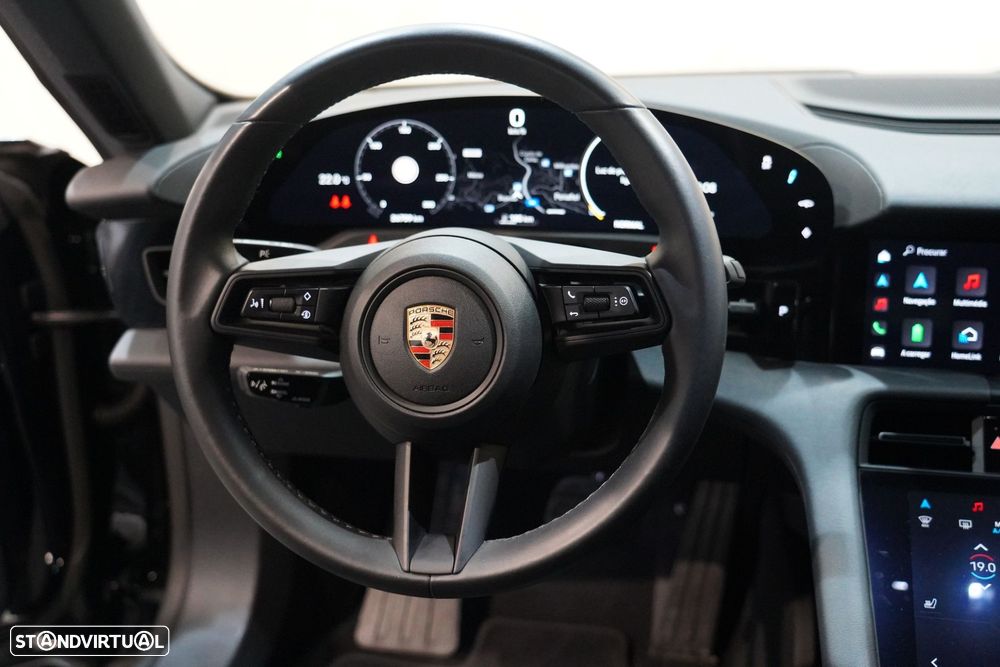 Porsche Taycan Cross Turismo 4 - 36
