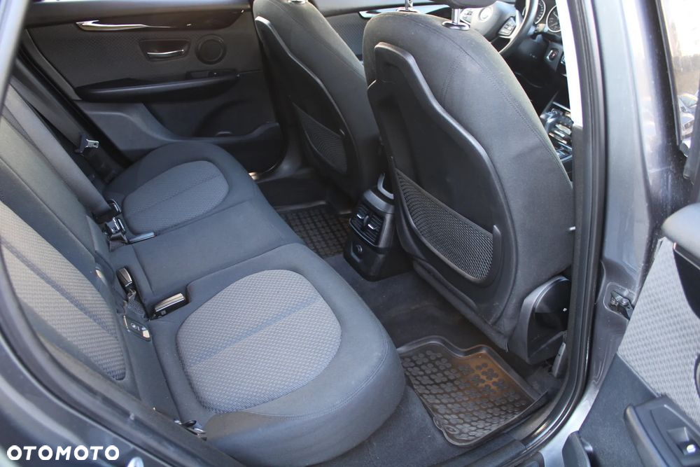 BMW Seria 2 220d Active Tourer xDrive Sport-Aut Sport Line - 25