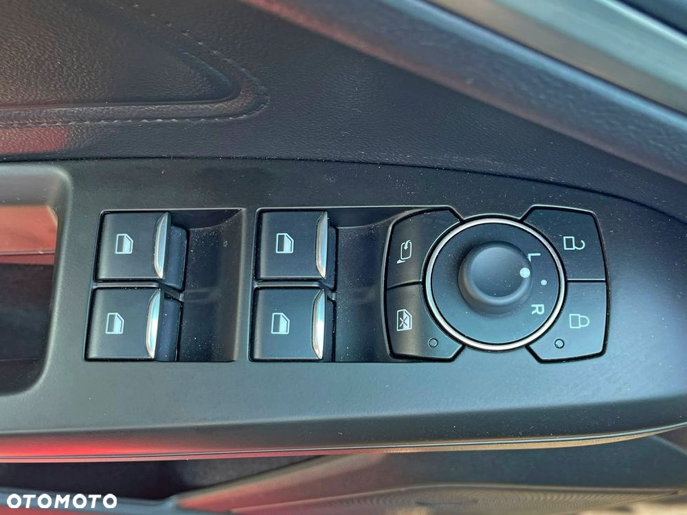 Ford Focus 1.0 EcoBoost mHEV Titanium - 24