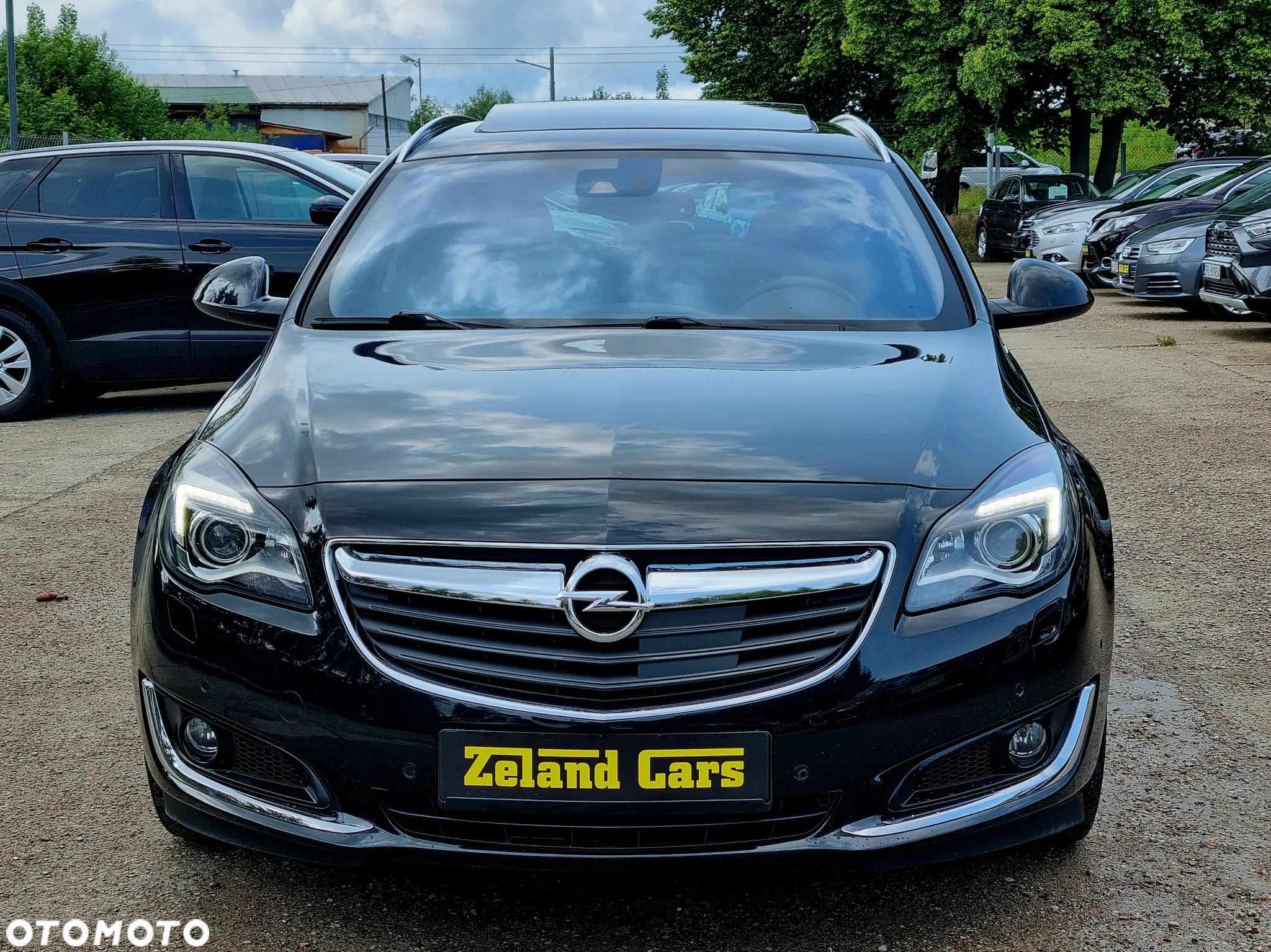 Opel Insignia 1.6 ECOTEC DI Turbo Sports Tourer - 2
