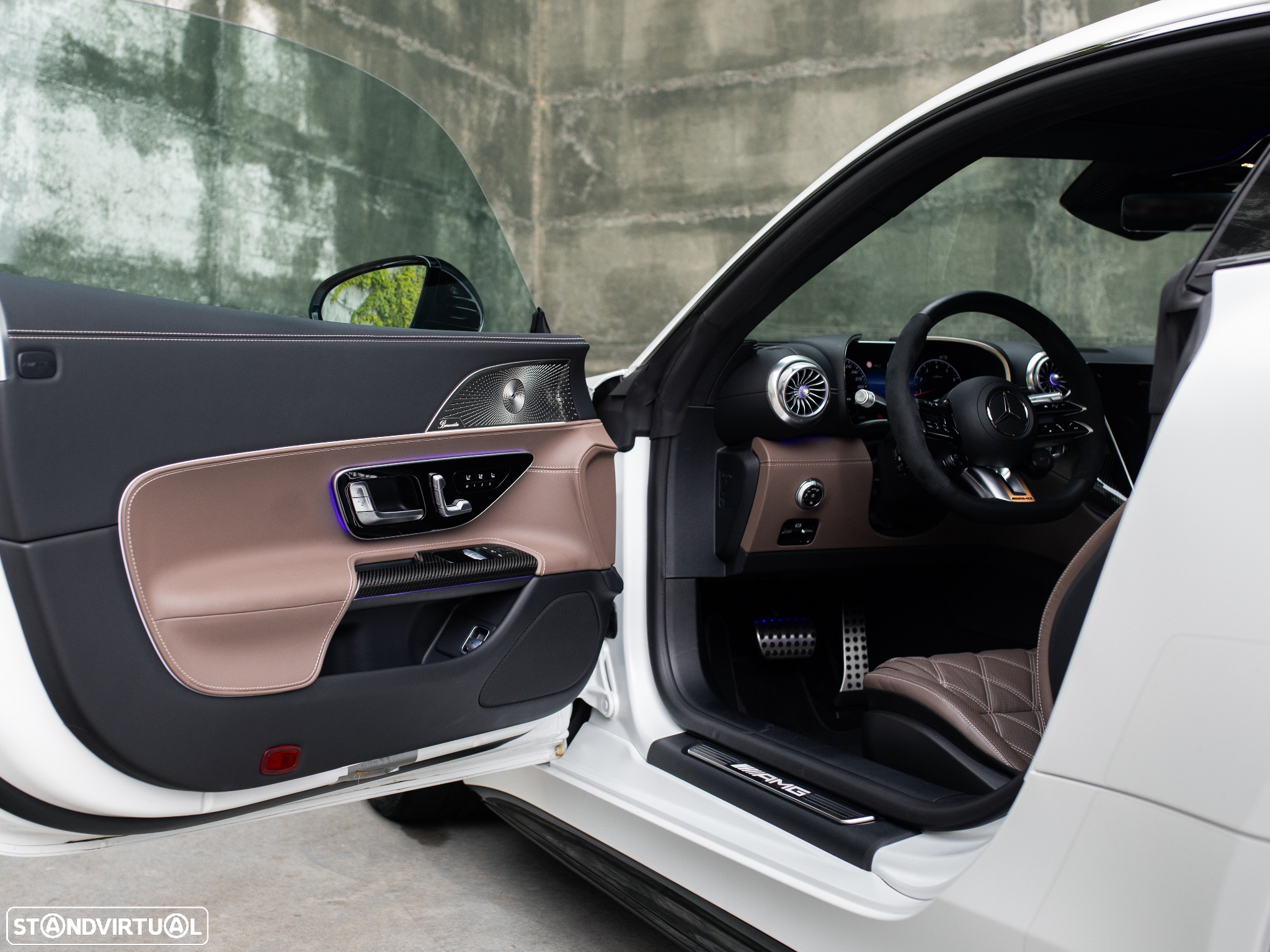 Mercedes-Benz AMG GT 63 4Matic+ - 32