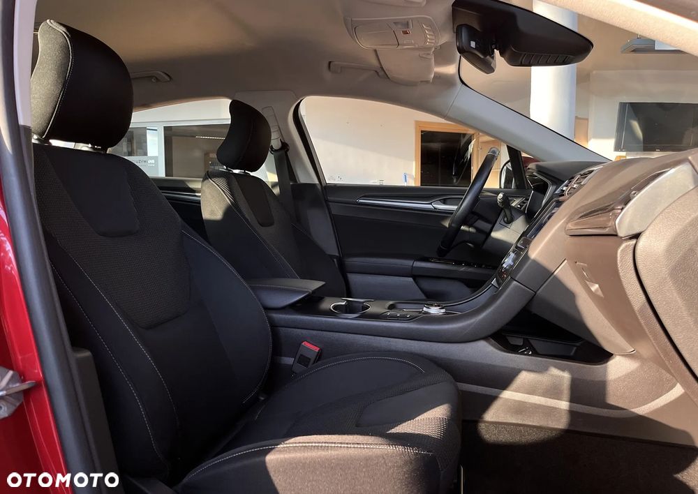 Ford Mondeo 2.0 EcoBlue Titanium - 23