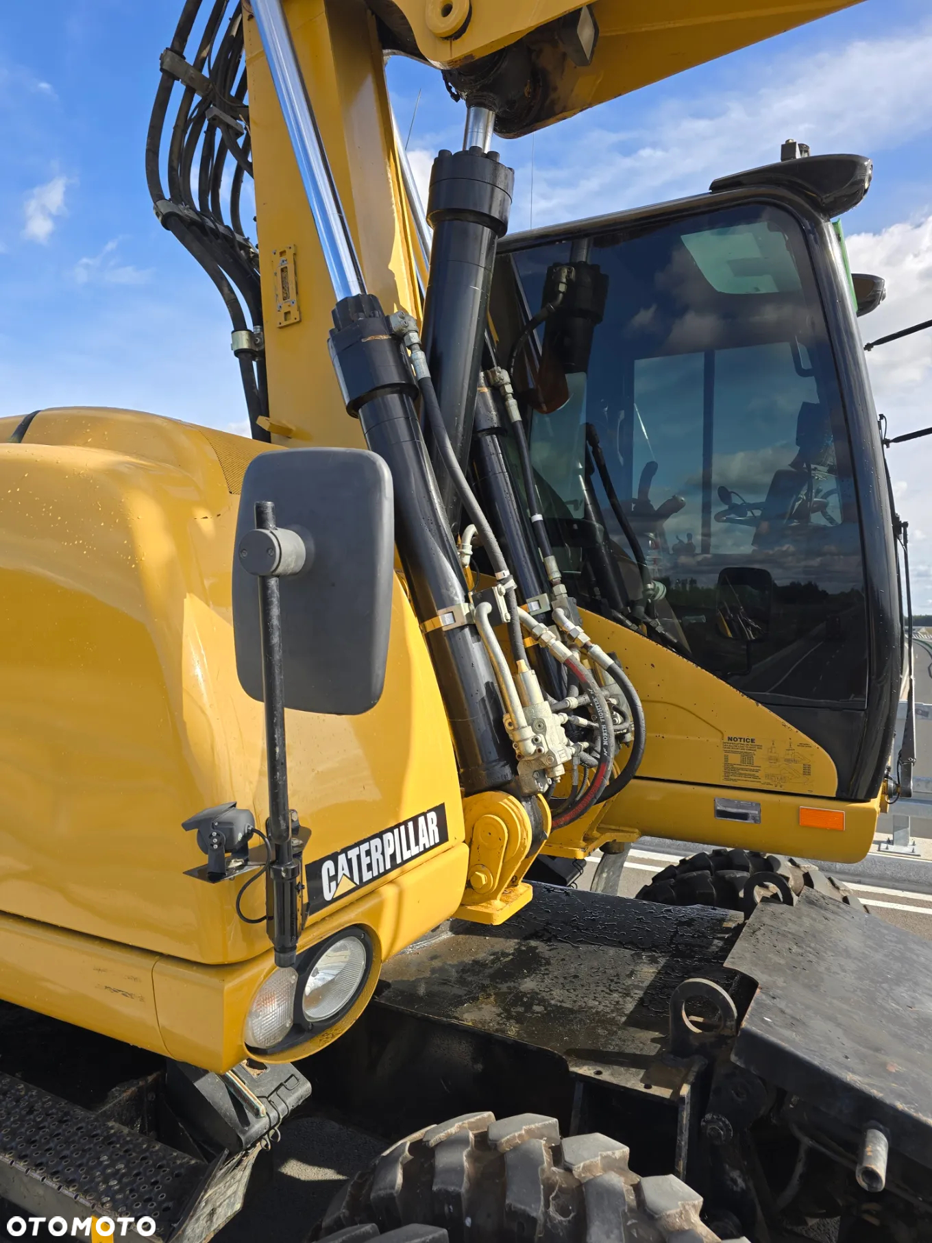 Caterpillar M 315 D - 6