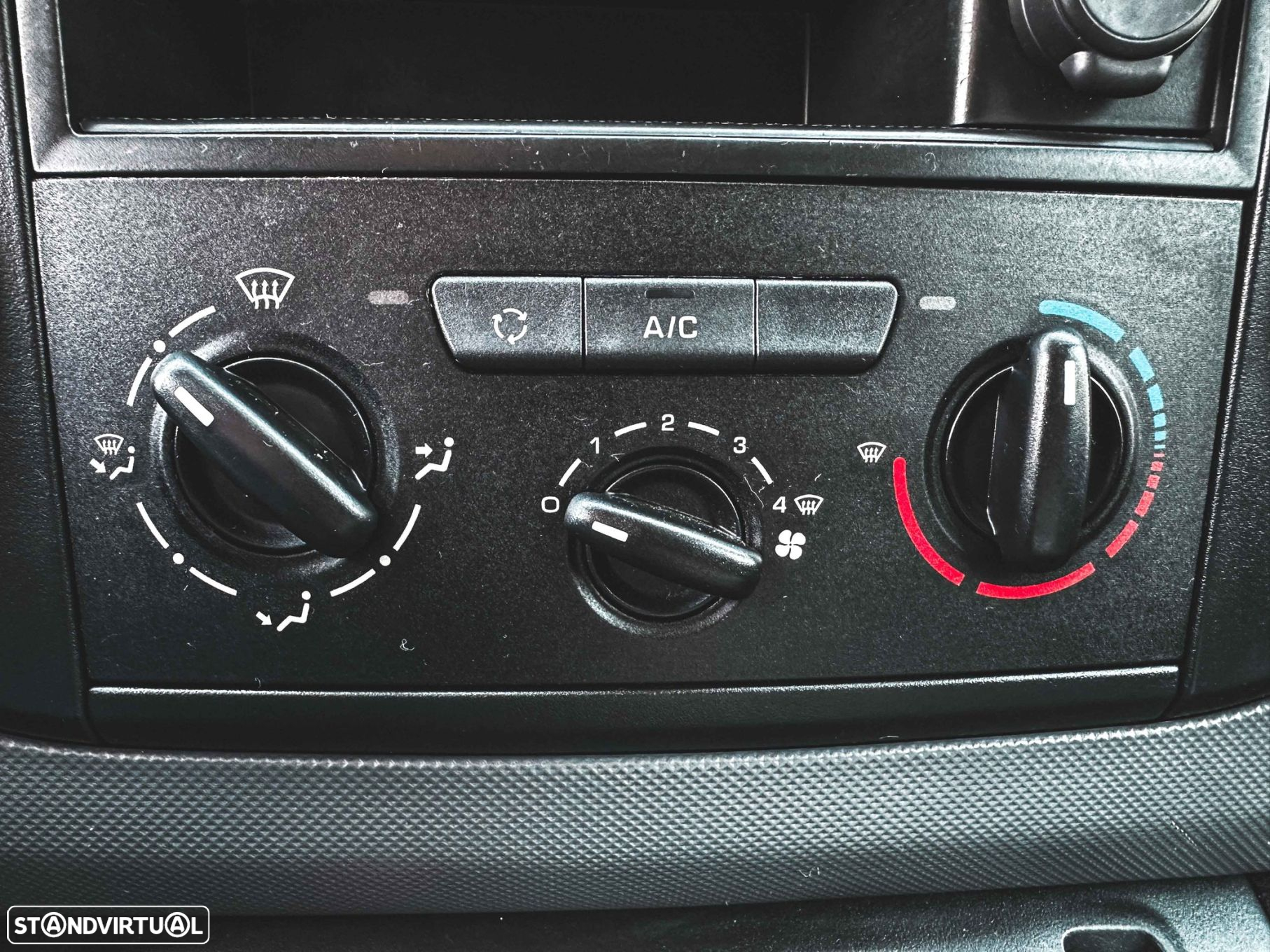 Peugeot Partner 1.6 BlueHDi Confort - 17