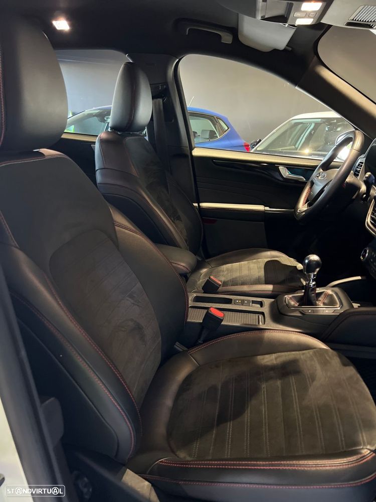 Ford Kuga 1.5 EcoBoost ST-Line - 39