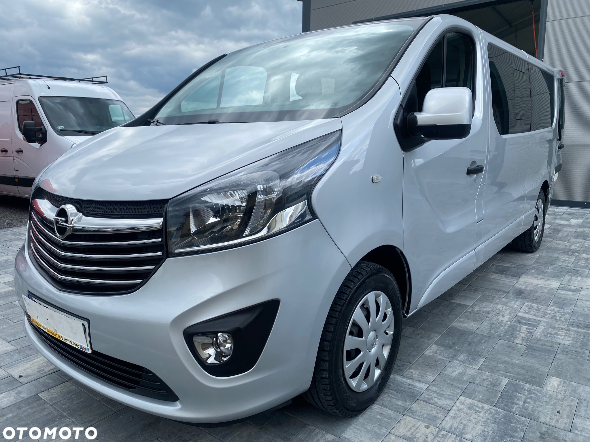 Opel Vivaro L2H1 2,9t Essentia Business - 27