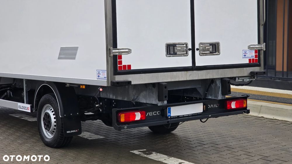 Iveco ❗️❗️DAILY 3.0 180Km 35S18 JAK NOWY ❗️❗️LIFT / CHŁODNIA MROŹNIA -32 +32 / ZASILANIE 230V / PIERWSZY WŁASCICIEL / NAVI / KAMERA COFANIA / FULL LED / TEMPOMAT AKTYWNY / GRUBA ŚCIANKA / ZABUDOWA IGLOOCAR / AGREGAT CARRIER / WERSJA WZMOCNIONA / FULL OPCJA / SERWIS ASO / SALON POLSKA /❗❗ JAK Z SALONU - NOWY -❗❗ - 25