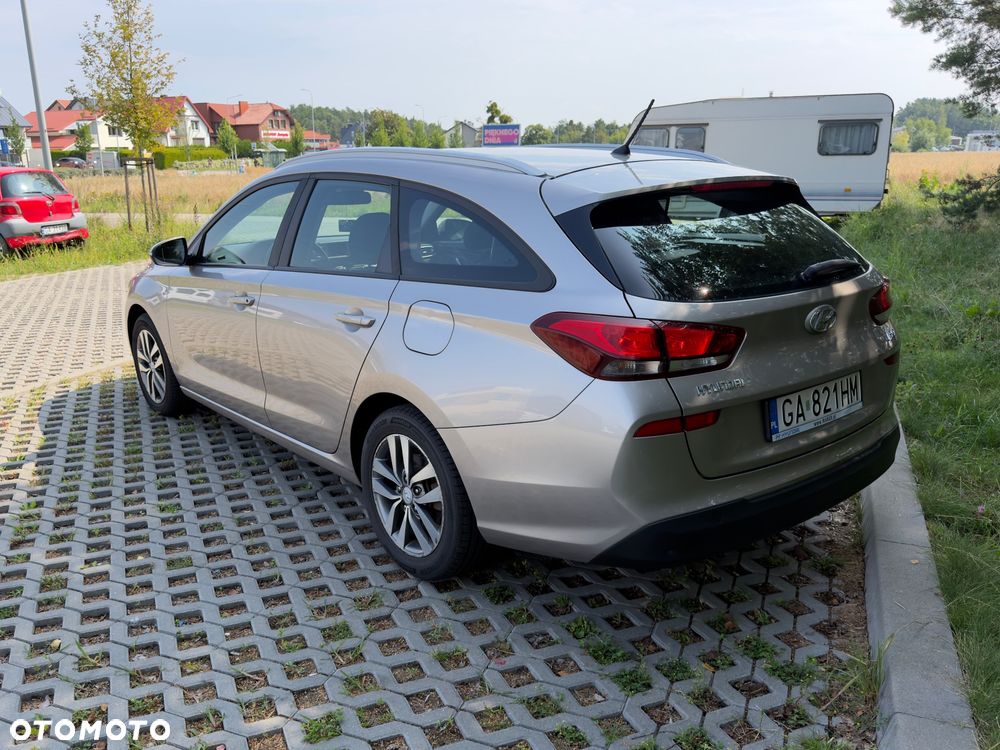 Hyundai i30 1.6 CRDi Classic + - 4