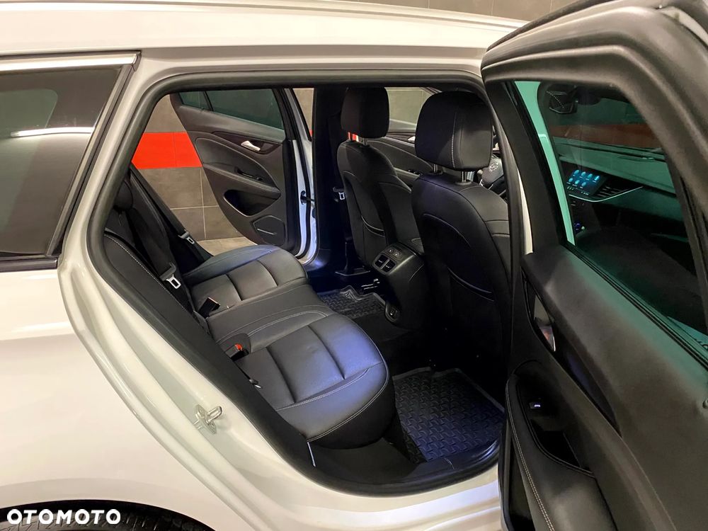 Opel Insignia 2.0 CDTI Business Elegance S&S - 28