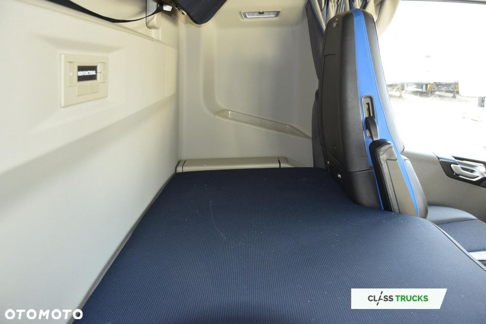 Volvo FH 460 Globetrotter XL i-Save - 13