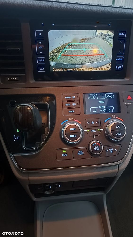 Toyota Sienna - 21