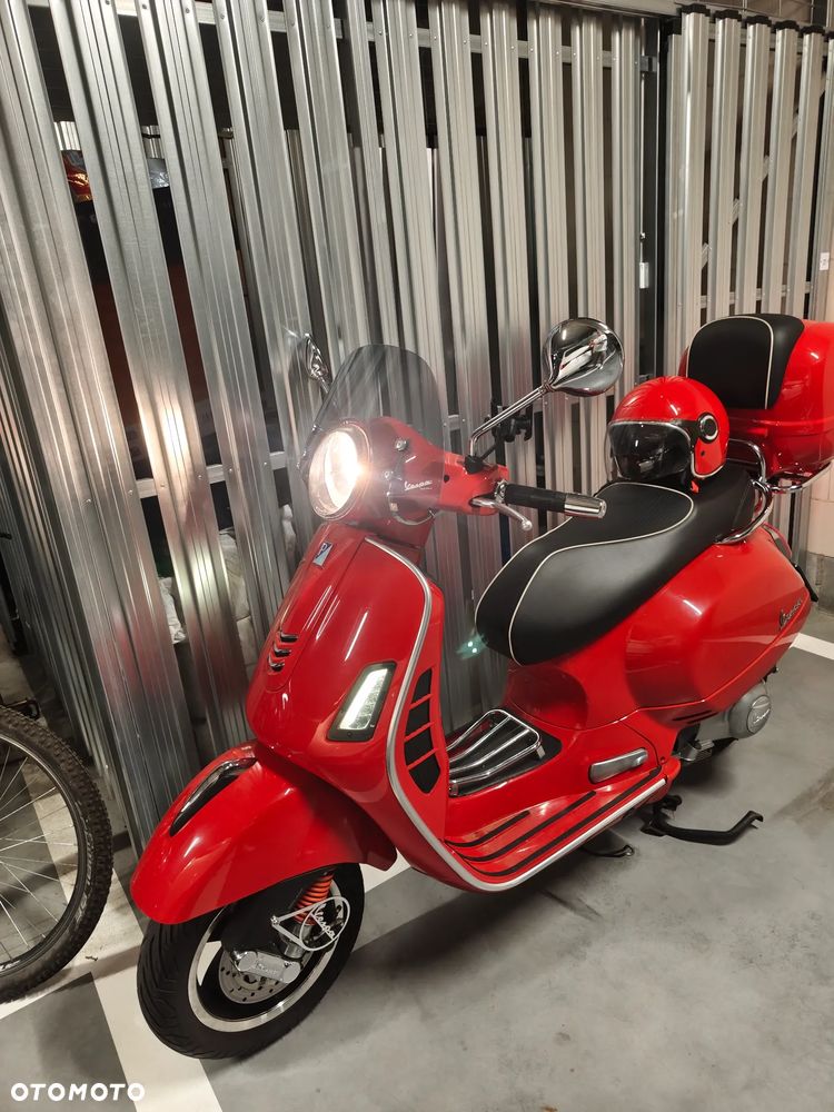 Vespa GTS - 1
