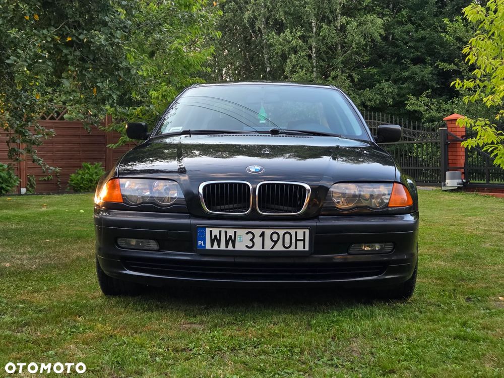 BMW Seria 3 318i - 2