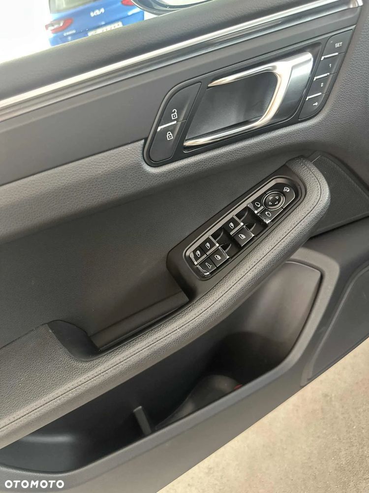 Porsche Macan Standard - 15