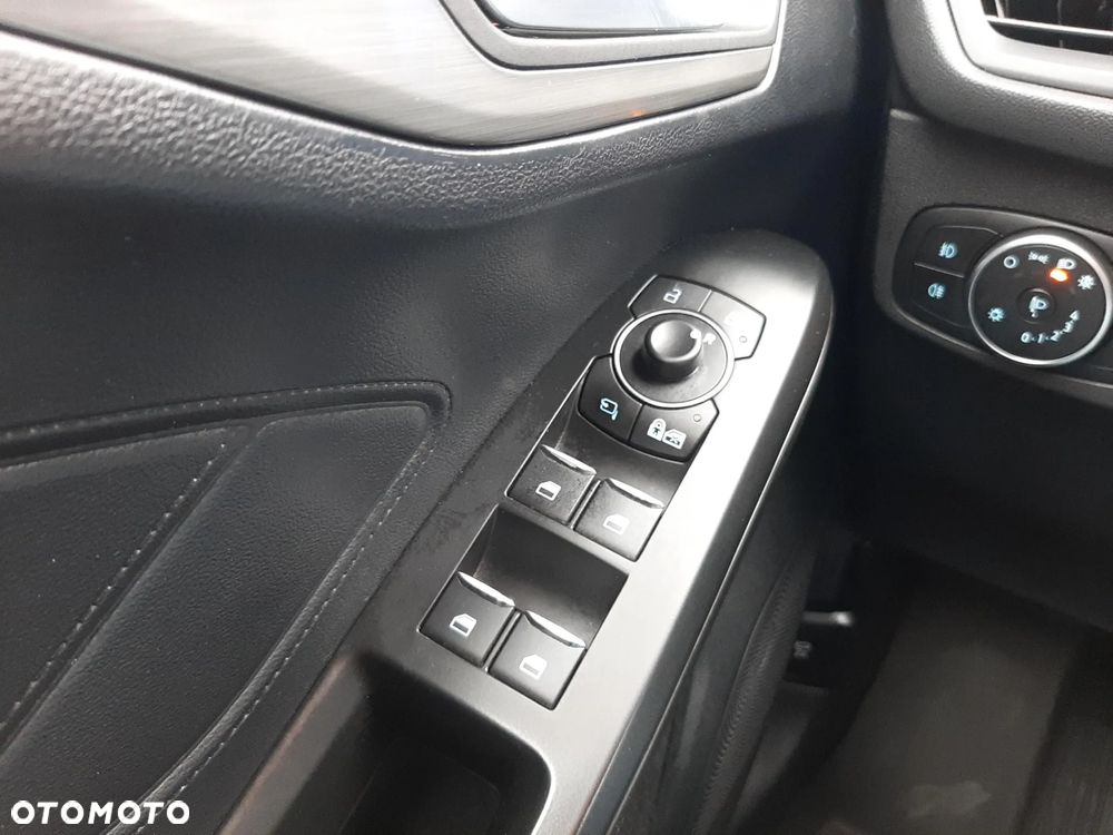 Ford Focus 2.0 EcoBlue Titanium - 20