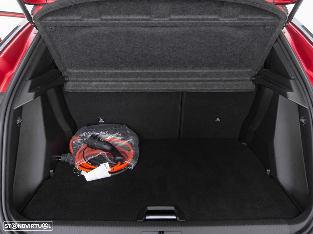 Peugeot e-2008 GT Pack - 13