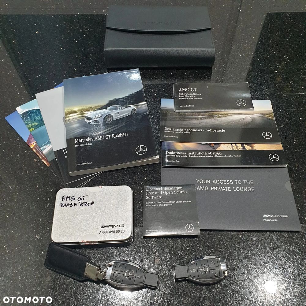 Mercedes-Benz AMG GT - 40