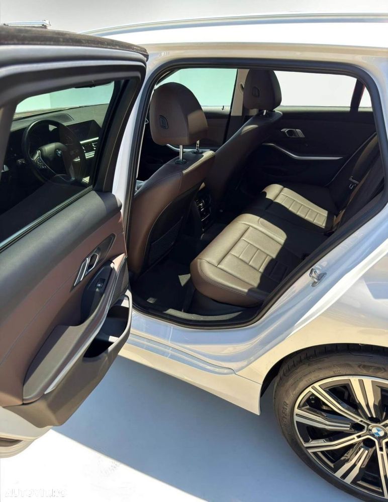 BMW Seria 3 320d xDrive AT MHEV - 15