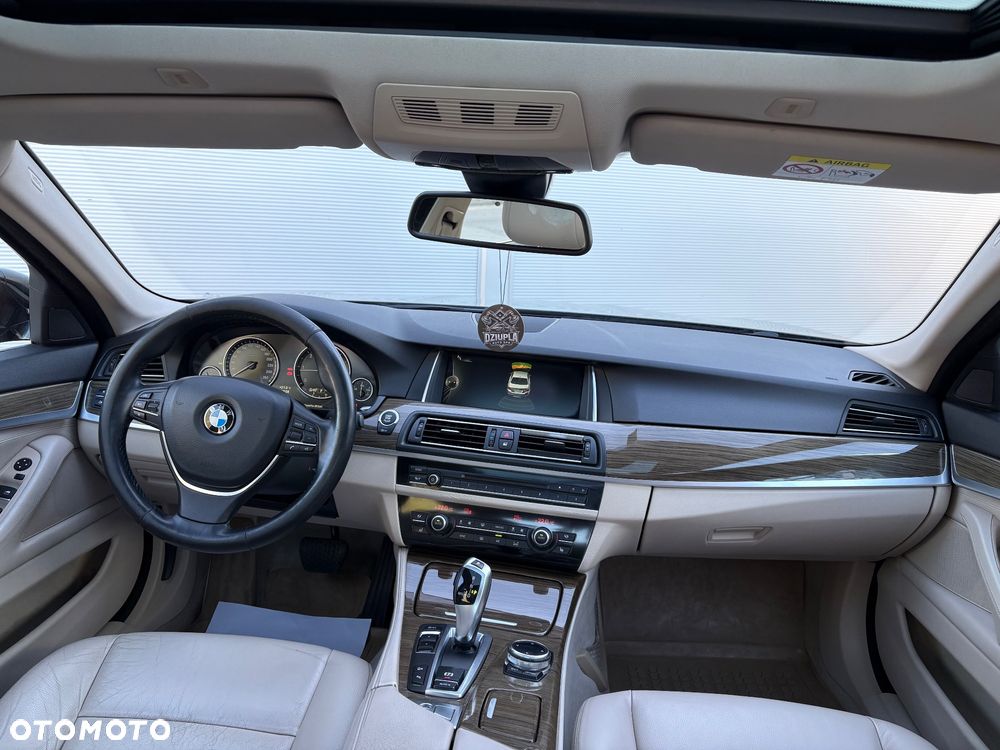 BMW Seria 5 520d xDrive Modern Line - 9