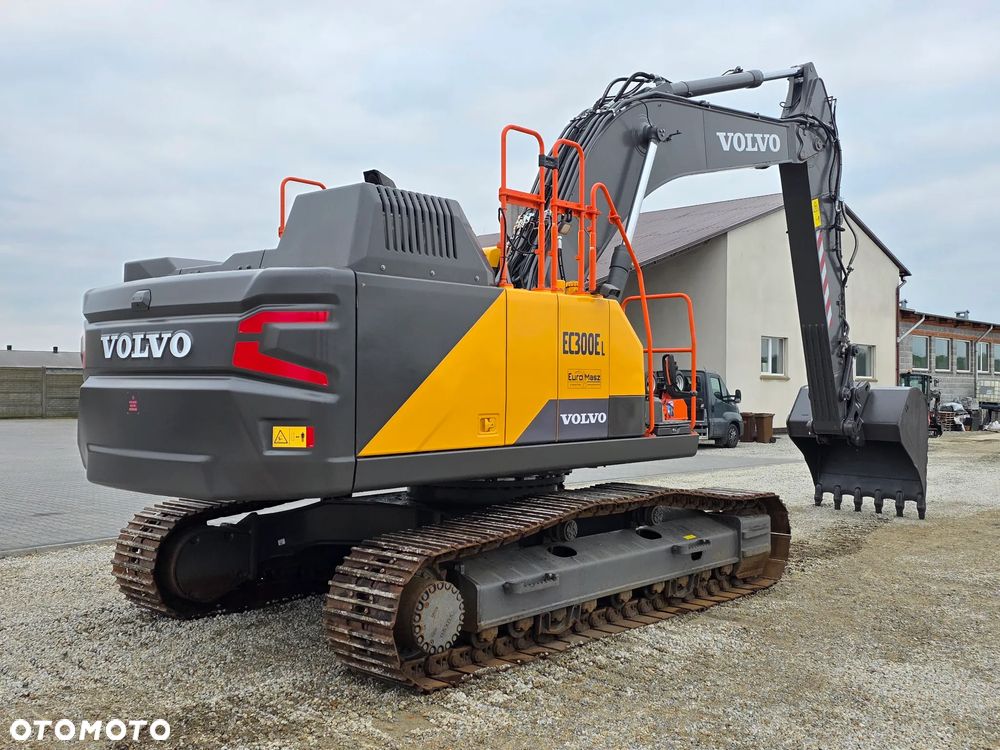 Volvo EC 300 EL, 2022 ROK, 3600 MTH, PODNOSZONA KABINA - 6
