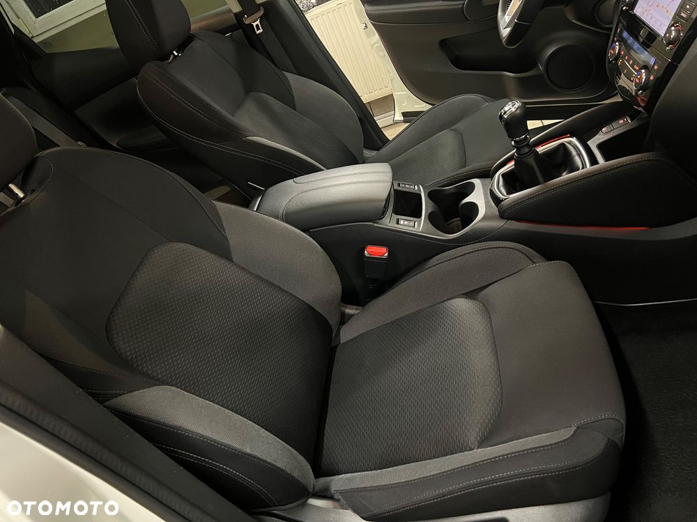 Nissan Qashqai 1.3 DIG-T N-CONNECTA - 26