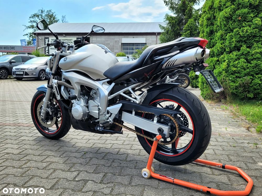 Yamaha FZ6 - 12