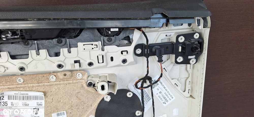Volkswagen Passat B8 Tapicerka Boczek Drzwi Przód Prawy - 14