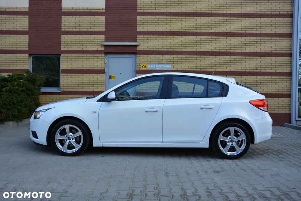 Chevrolet Cruze - 17