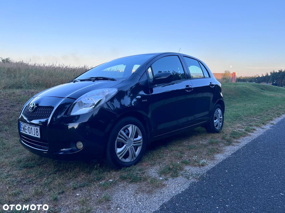 Toyota Yaris - 1