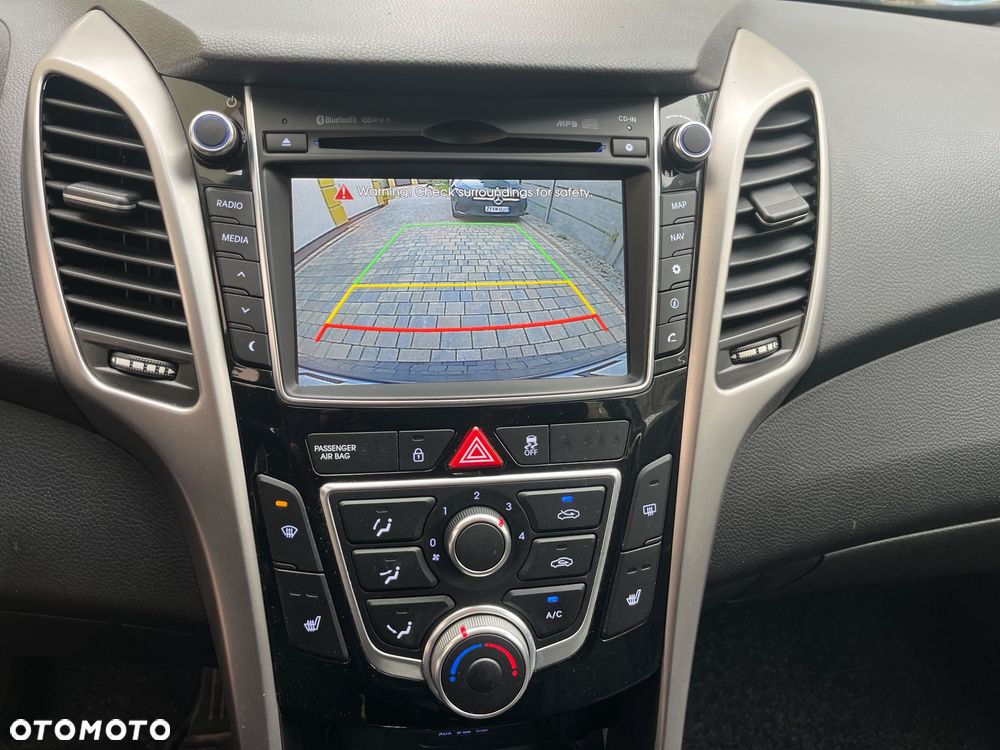 Hyundai i30 blue Kombi 1.6 CRDi Style - 26